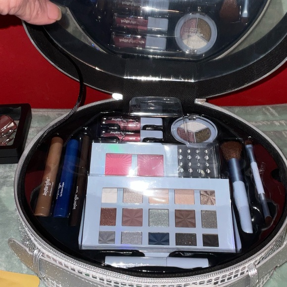 JoyBright Cosmetic Makeup Palette Set in Silver Case - Blue, Pink, Brown Shades - Picture 6 of 9